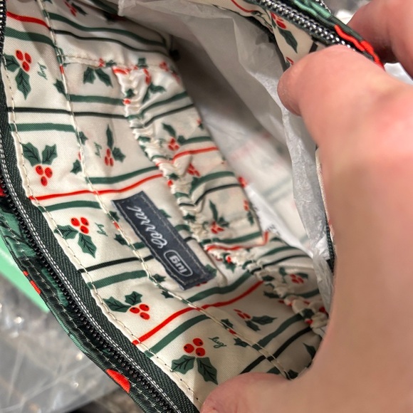 Lug Crossbody - Picture 4 of 7